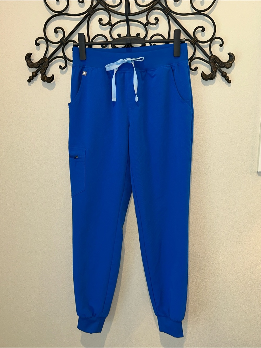 FIGS TECHNICAL COLLECTION SCRUB JOGGERS SIZE XS BLUE